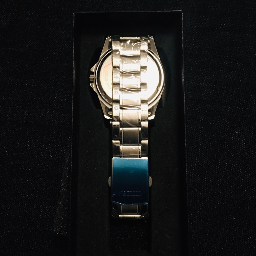 Watch - Picture 2 of 2